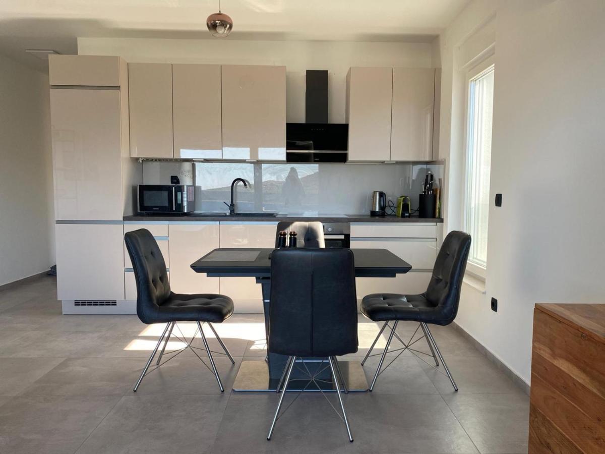 Apartment Primero Примоштен Экстерьер фото